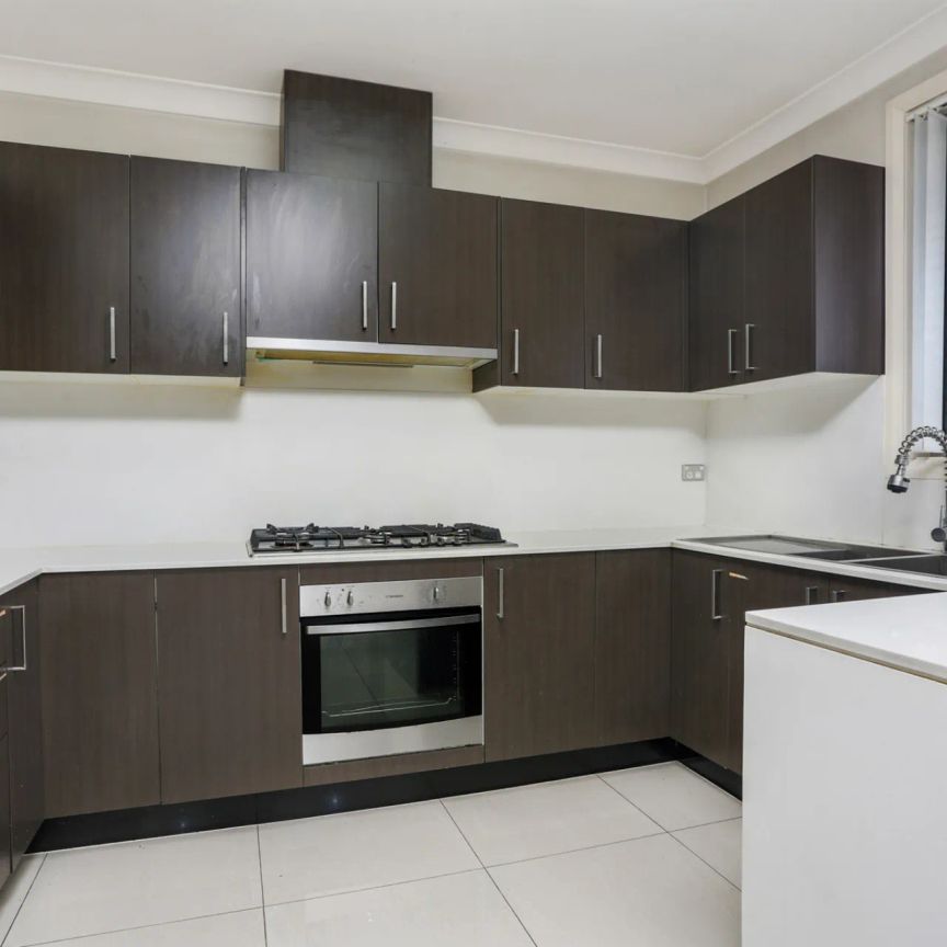 3 Bedroom Villa in the Heart of Doonside - Photo 1