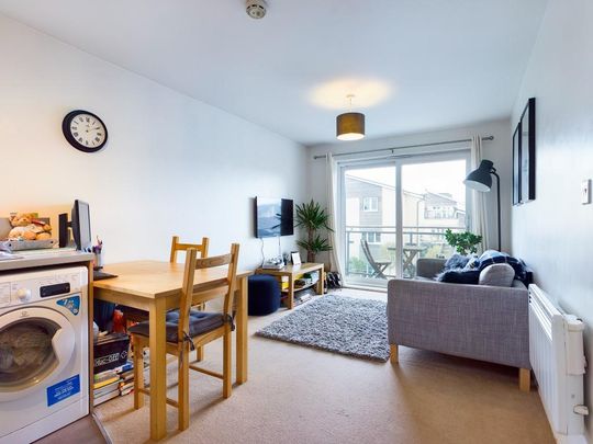1 bedroom flat to rent - Photo 1