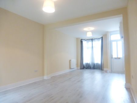 3 bedroom terraced house to rent - Photo 5