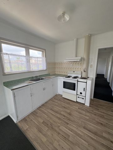 Spacious Three-Bedroom Family Home - Fordlands - Photo 2