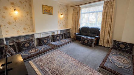 4 bedroom semi-detached house to rent - Photo 3