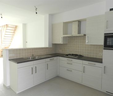 Instapklare prima gelegen gezellige rijwoning met zonnige koer. - Foto 3