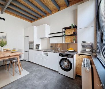 Huis te huur in Sint-Amandsberg voor € 865 met 1 slaapkamer - Photo 2