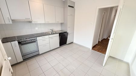 Wohnen im Grünen – Grosszügige Familienwohnung in den Langen Erlen - Foto 3