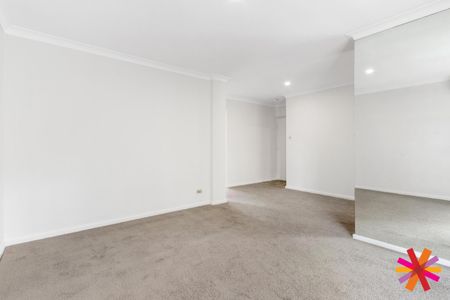 LOVELY CENTRAL 2 BEDROOM 1 BATHROOM RIVERSIDE APARTMENT - Photo 4