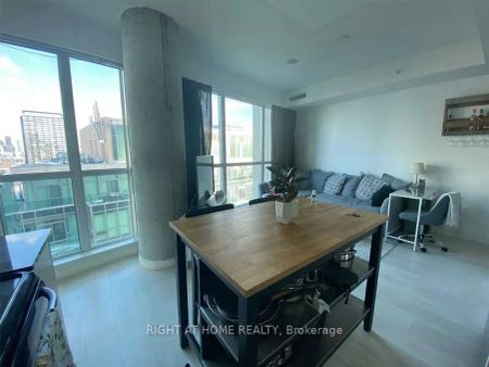 150 East Liberty Street #1604 - Photo 2