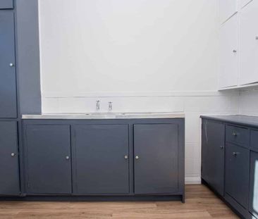 Charming, Sunny 2-Bedroom Home Close to Cambridge Town Centre - Photo 4