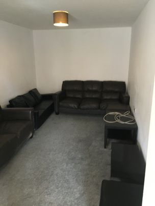 6 Bed Semi-Detached House, Slade Baker Way, BS16 - Photo 1