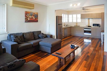 3 Bedroom Lowset Queenslander in Inner City - Photo 4