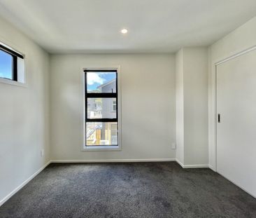 Modern 2-Bedroom Home in Wainuiomata - Photo 6