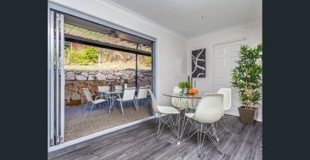 MODERN HOME WITH LARGE ENTERTAINING AREA - Photo 3