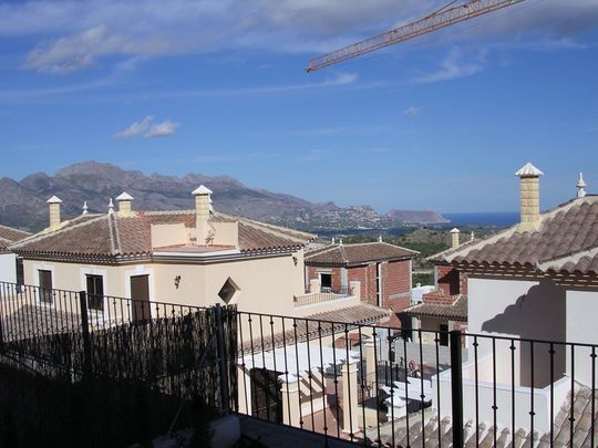 Detached Villa in Polop For Long Term Rental - Photo 1