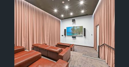 Spectacular Penthouse Living in the Heart of Melbourne - Photo 4