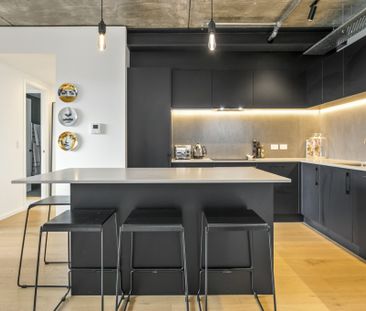 Modern Luxury - Unbeatable Location - Photo 5