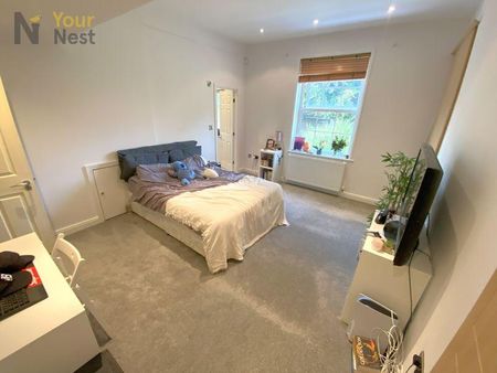 4 bedroom terraced house to rent - Photo 5