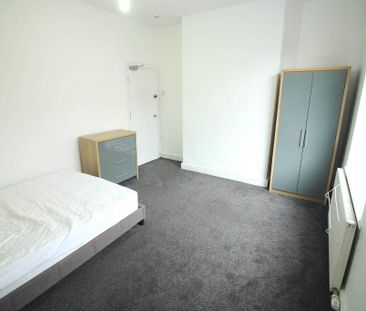 5 bedroom terraced house to rent - Photo 3