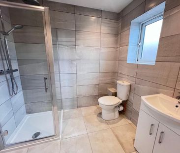 3 bedroom detached bungalow to rent - Photo 2