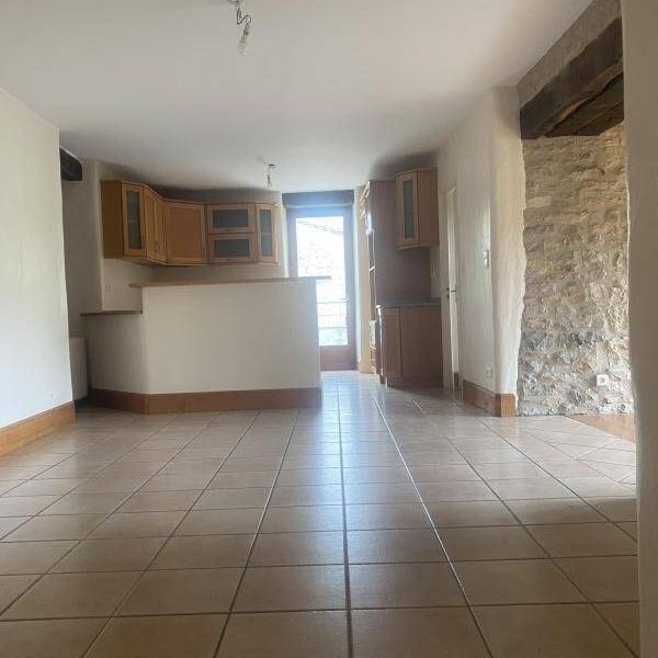 Location maison en pierres 4 pièces 119 m² à Villefranche-de-Rouergue (12200) - Photo 1