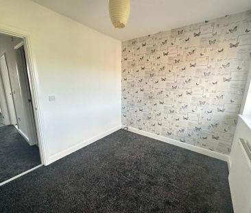 Harton Close, Redcar, North Yorkshire, TS10 5NH - Photo 4