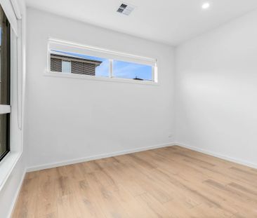 Like New & Ready to call HOME! - Photo 3