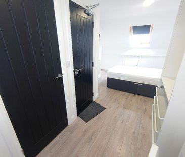1 bedroom in a house share to rent - Photo 4