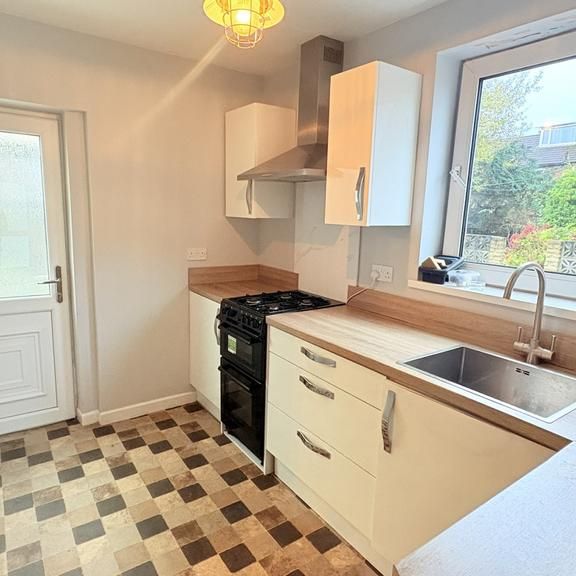 3 bedroom terraced house to rent - Photo 1