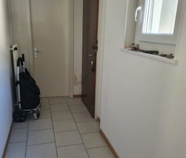 Bella appartement 2.5 avec balcon - Photo 2
