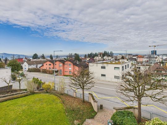 Einzigartige 2.5-Zimmer Wohnung in Zug - Photo 1