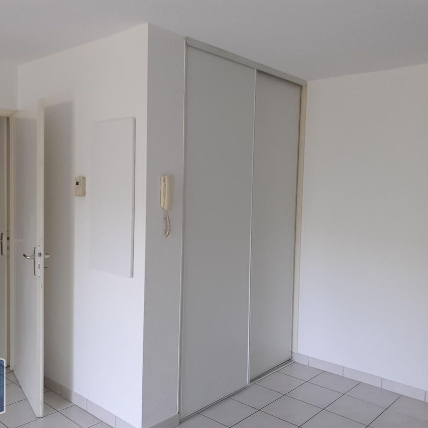 Location Appartement 2 pièces 49m² ONET LE CHATEAU 12850 - Photo 1