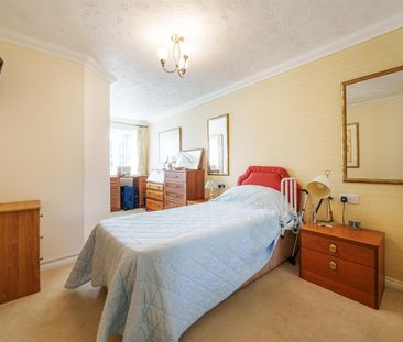 New Hall Lodge, Sutton Coldfield - Photo 6