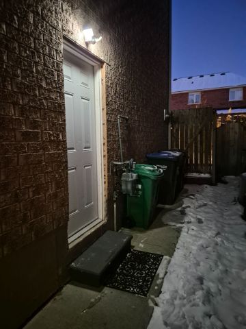 For Lease - 3072 Caulfield Crescent, Mississauga, Ontario - Photo 4