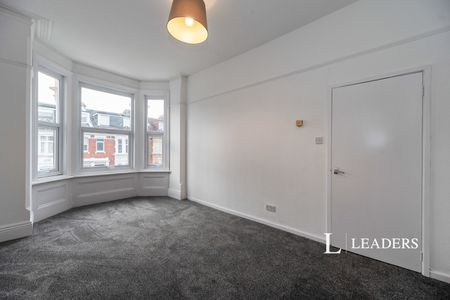 2 bedroom apartment to rent Southsea, PO4 - Photo 2