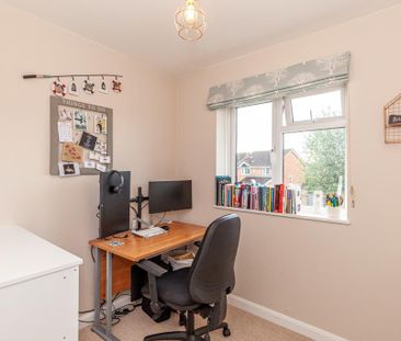 3 bedroom semi-detached house to rent - Photo 3