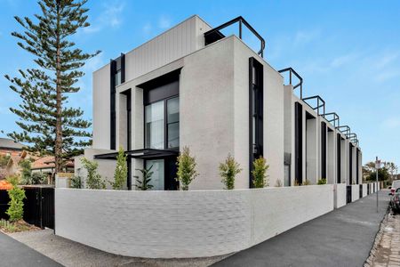 1F Sydenham Street, Moonee Ponds VIC 3039 - House For Rent | Domain - Photo 5