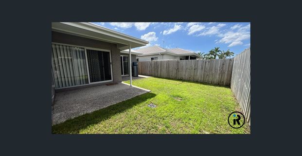 Charming 3-Bedroom Townhouse in Desirable Pimpama Suburb - A Perfect Blend of Affordability and Comfort! - Photo 1