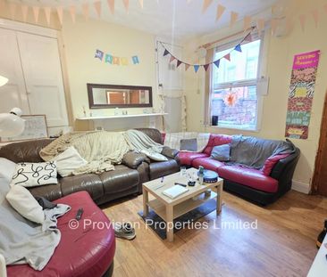 7 bedroom student house Hyde Park - Photo 2