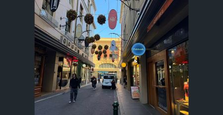 Fully Furnished City Retreat in the Heart of Melbourne - Photo 3