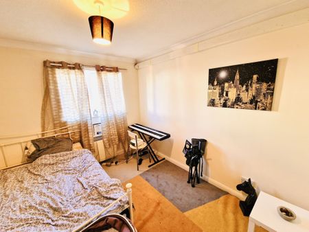 Nunnery Avenue, Kettering, Rothwell - Photo 2