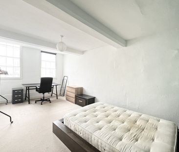 High Street - Photo 4