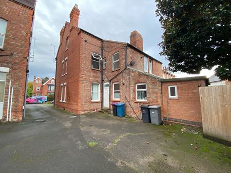 2 Bed Flat, Bridgford Road, NG2 - Photo 2