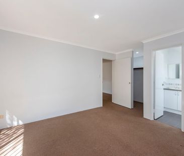 Spacious Family Living - Photo 6