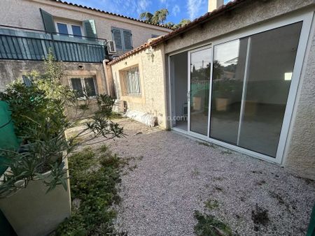 Location Appartement 4 pièces 69 m2 à Aubagne - Photo 3