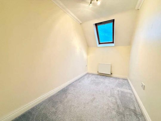 Holly Court, Station Road, West Moors, BH22 - Photo 1