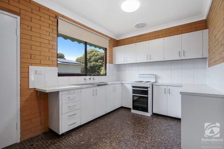 2/552 Comans Avenue, Lavington - Photo 4