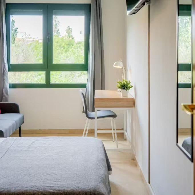 Plaça de les Bandes de Música de la Comunitat Valenciana, Valencia, Valencian Community 46013 - Photo 1