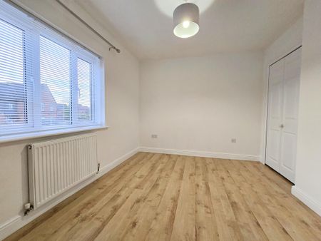 2 bedroom semi-detached house to rent - Photo 4