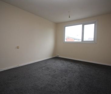 4 Bedroom House - Photo 3