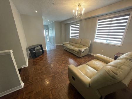 For Lease - 17 Neuchatel Avenue, Vaughan, Ontario - Photo 4