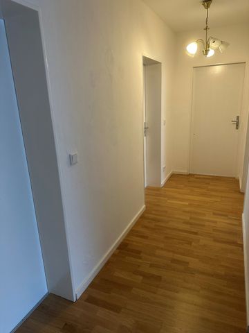 Mietwohnung in Erlangen - Schicke 3 Zimmer-Wohnung mit Balkon in ruhiger Lage! - Foto 2