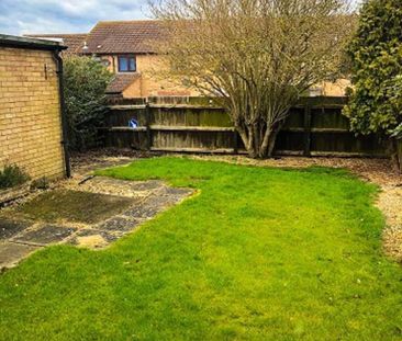 2 bedroom semi-detached bungalow to rent - Photo 3